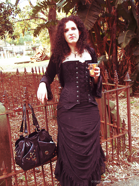 Gothic tea break in cemetry